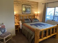 Cozy Bear Hollow  " Cozy, rustic charming, a great value"