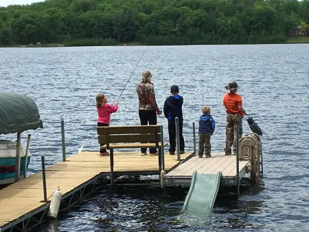 Cozy Authentic Amish Cabin, 5 Acres Of Privacy, 4 Wheel Trail, Snowmobile Trail