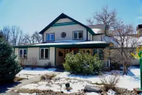 Gem of the Lake-2nd Floor Suite-Private Entrance-Lakefront & MT Views-Gorgeous!