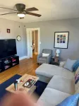 Cozy 3-bedroom cottage right off campus with stunning view of Radford University Hotels in Radford