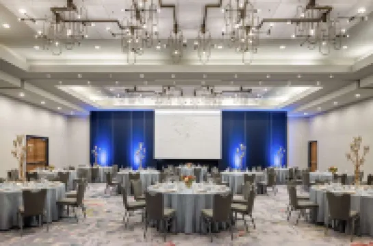 The Lofton Hotel Minneapolis, Tapestry Collection by Hilton Hotels in Minneapolis