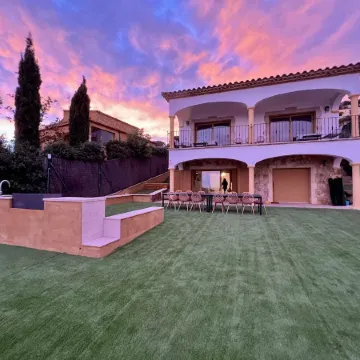 The new Mas Cabañas house with pool and barbecue