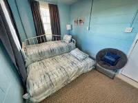 Cozy & Content River Retreat Beach Hot Tub & Games