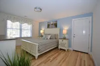 Exceptional Year Round Rental 1/4 Mile To Short Sands Beach & Downtown York