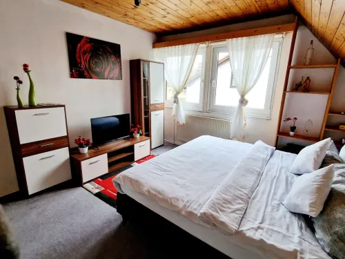 Cozy room in a quiet location