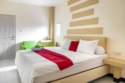 RedDoorz Plus Near Millenium Ict Centre Medan 2 Hotel di Helvetia Timur