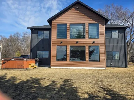 New Modern Lakefront Cabin on West Rush Lake