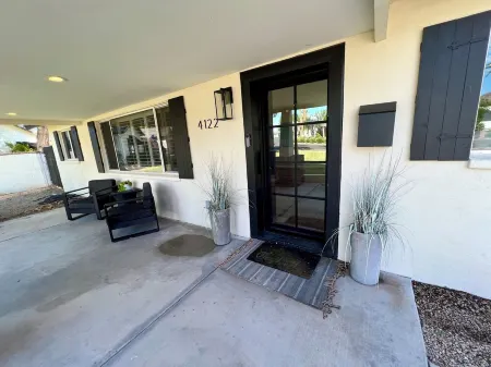 Arcadia oasis Heated Pool Отели рядом с достопримечательностью «Гора Кеймелбек»