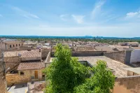 CA N'ABRINES - Beautiful and traditional townhouse with private pool near the mountains. Free WiFi Hotels in Binissalem