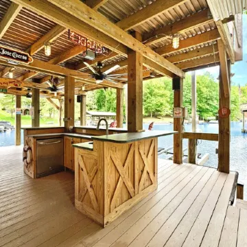 Shady Shoals - Lakefront; Quiet Cove; Huge Dock; Pool Table; Walk to State park