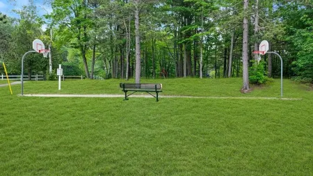 Family sized cottage near Gaylord on a private lake!