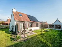 Pippa with parking & garden