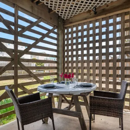 Dog Friendly Obx Retreat, Walk to Beach, Sleeps 2