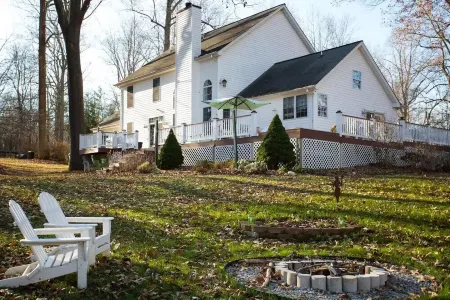 Winery, Breweries w/ hot tub & firepit