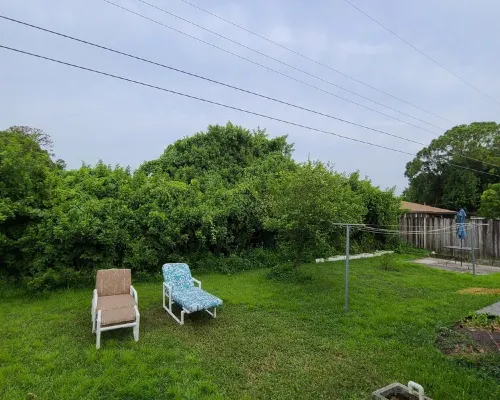 Peaceful Home by the Spings Hotels in Warm Mineral Springs