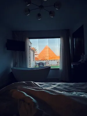 نزُل وايت هاوس بإطلالة على الأهرامات - مسبح خاص