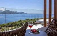 Zavia Tria in Syvota
