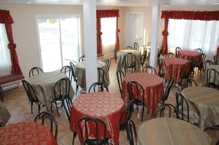 Hotel Motel Bonsoir Отели рядом с достопримечательностью «Theatre Palace de Granby»