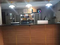 Nuitdeparis quest house and restaurant