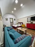 Old Rooms Hotel - Homestays