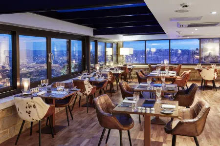 The Manor House at Celtic Manor Отели в г. Каерлеон