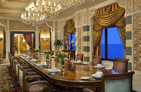 Waldorf Astoria Jeddah - Qasr Al Sharq Отели рядом с достопримечательностью «Al Rahmah Mosque»