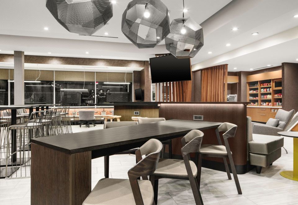 5. 스프링힐 스위트..