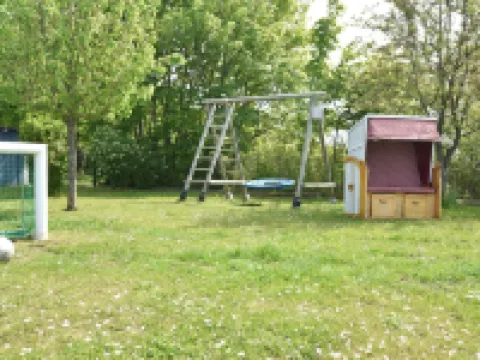 Charmante Ferienwohnung Mit Garten in Wiek