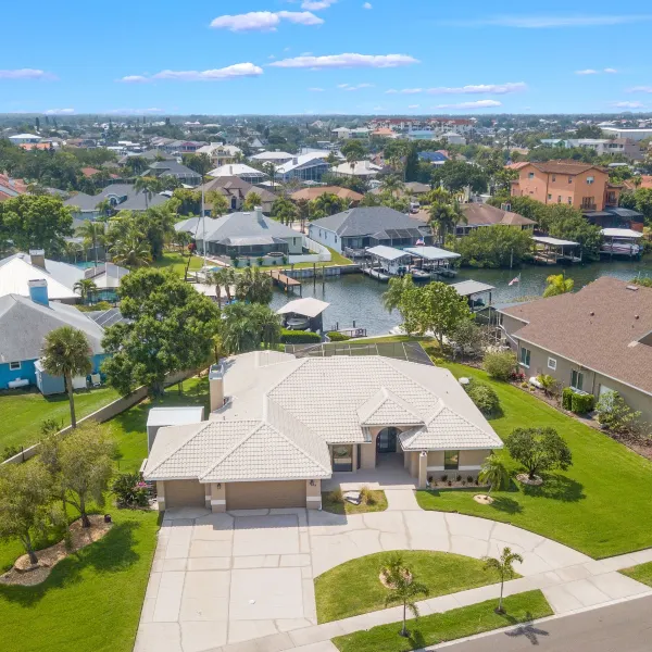 Indigo Beach Oasis - Minutes to Clearwater Beach! 3 Bedroom Home by RedAwning - Housity