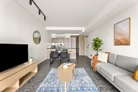 Cinema Suites Apartments by Urban Rest