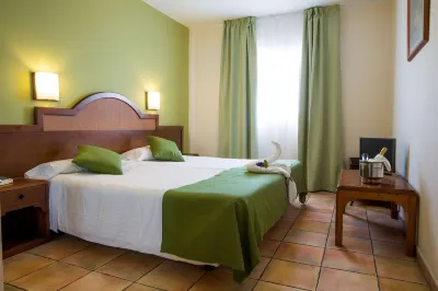 Apartamentos la Caleta Hotels in 