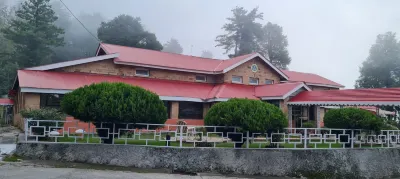 Himalian Lodges Murree Hotels in der Nähe von Patriata Shareef Pir Azmat Nawaz Sarkar