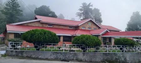 Himalian Lodges Murree Отели в г. Мурри Техсил
