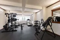 Howard Johnson by Wyndham Toluca - Gym