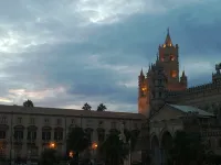I Vicini Della Cattedrale Hotels in Monte di Pietà