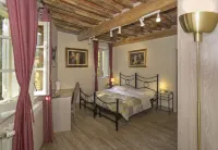 Art Gallery B&B Hotels in Capannori
