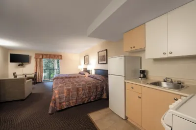 Canadian Inn Hotels in White Rock