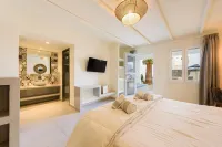 Vammos Luxury Apartments Hotels in Ampelas