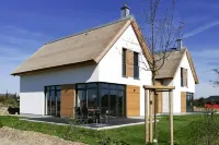 Ferienhaus Klint in Lancken Hotels in Dranske