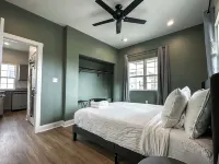 StayAE - Flamingo House Hotels in Baton Rouge