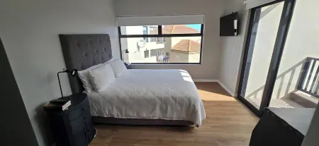 Seaside Retreat in Langebaan with Hot Tub and BBQ