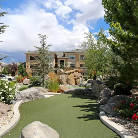 New Cozy & Stylish 1BR with Heated Pool, Relaxing Spa & Sauna