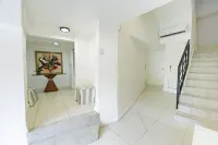 Pulse Rooms at Trafalgar Các khách sạn ở Kingston