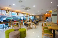 โรงแรมและเกสต์เฮาส์เชจู R - โฮสเทล