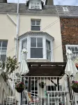 Lantana Guest House