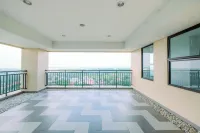 Comfy and Modern Studio at Transpark Cibubur Apartment Hotel a Cimanggis
