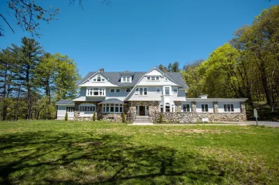 The Hartness House Hotels in Springfield