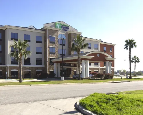 Holiday Inn Express & Suites SEGUIN by IHG Hotels in Guadalupe County