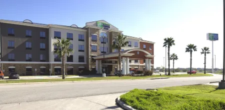 Holiday Inn Express & Suites Seguin Отели в г. Джеронимо