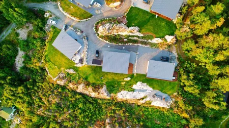 Funky Cabin with a Panoramic View of the Oslofjord Отели в г. Fjellstrand